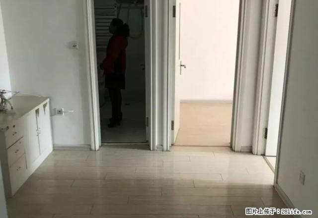 宏伟路红河小区精装修两屋使用面积40米屋里有床柜热水器冰箱 - 房屋出租 - 房屋租售 - 哈尔滨分类信息 - 哈尔滨28生活网 hrb.28life.net